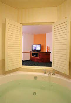 Hotel Fairfield And By Marriott Kennedy Space Center Titusville
